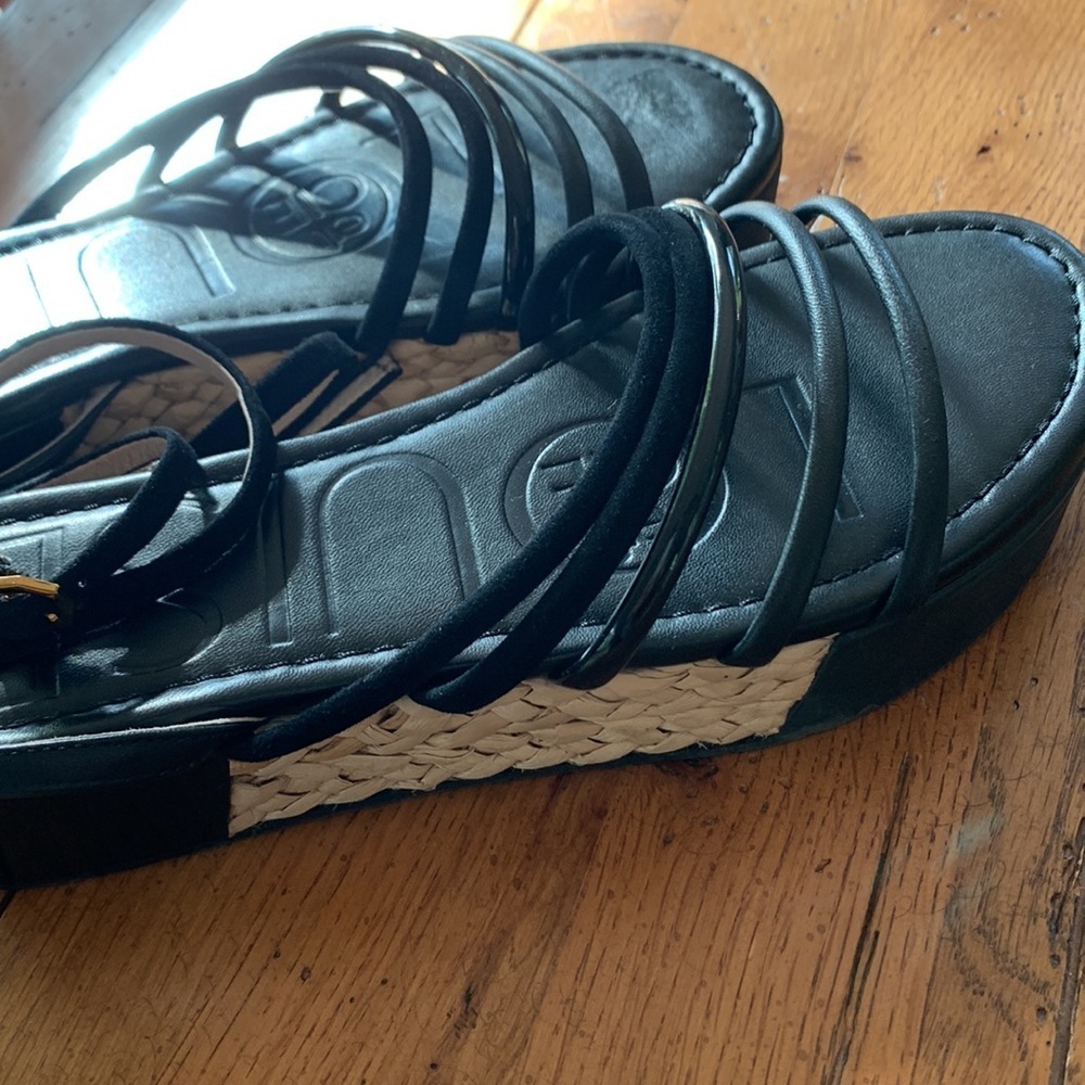 Louise Et Cie BIMO Black Platform Asymmetrical Flatform Straps Wedge Sandals 8 M - Picture 3 of 12